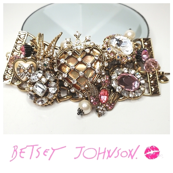 Betsey Johnson Jewelry - BETSEY JOHNSON Vintage Caged Crown Heart Toggle Statement Bracelet
